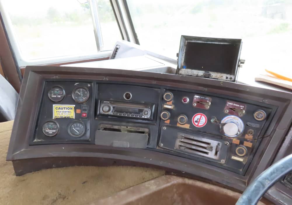 **Wrecking** International TK2670 - Image 31