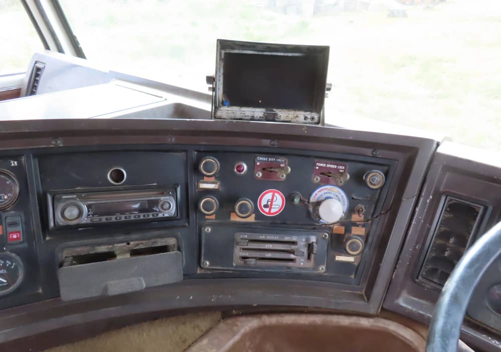 **Wrecking** International TK2670 - Image 36