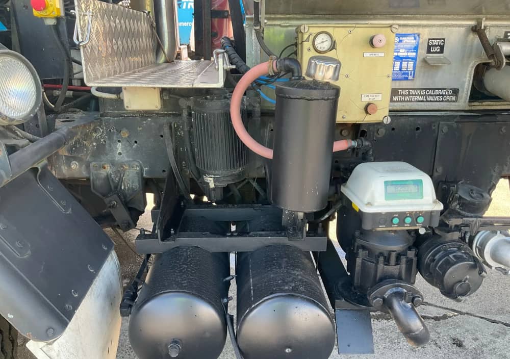 **Wrecking** 1989 International ACCO - Image 16