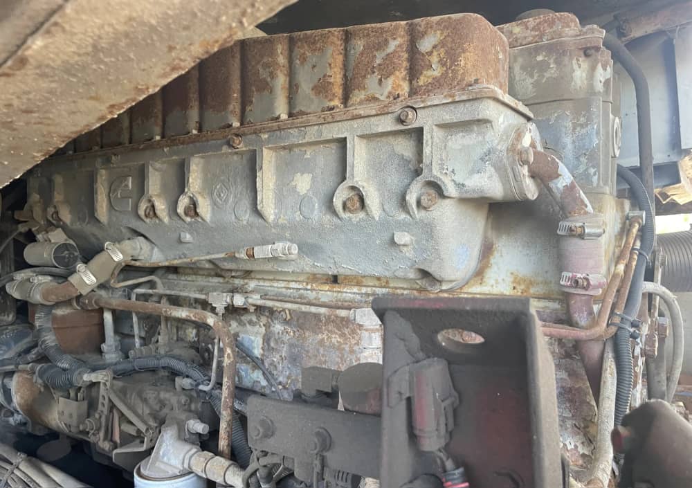 **Wrecking** 1982 International T2670 - Image 22