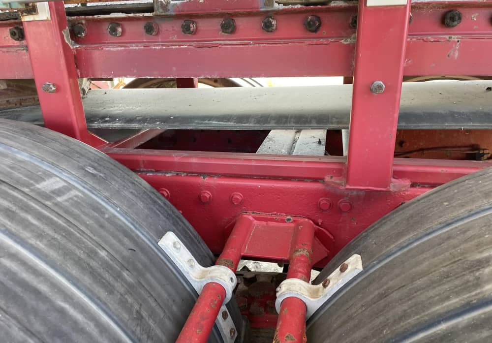 **Wrecking** 1982 International T2670 - Image 23