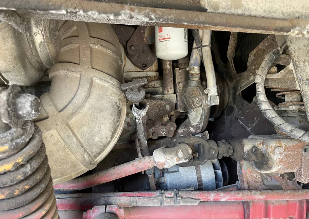 **Wrecking** 1982 International T2670 - Image 36