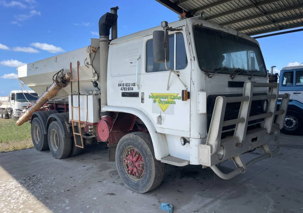 **Wrecking** 1982 International T2670