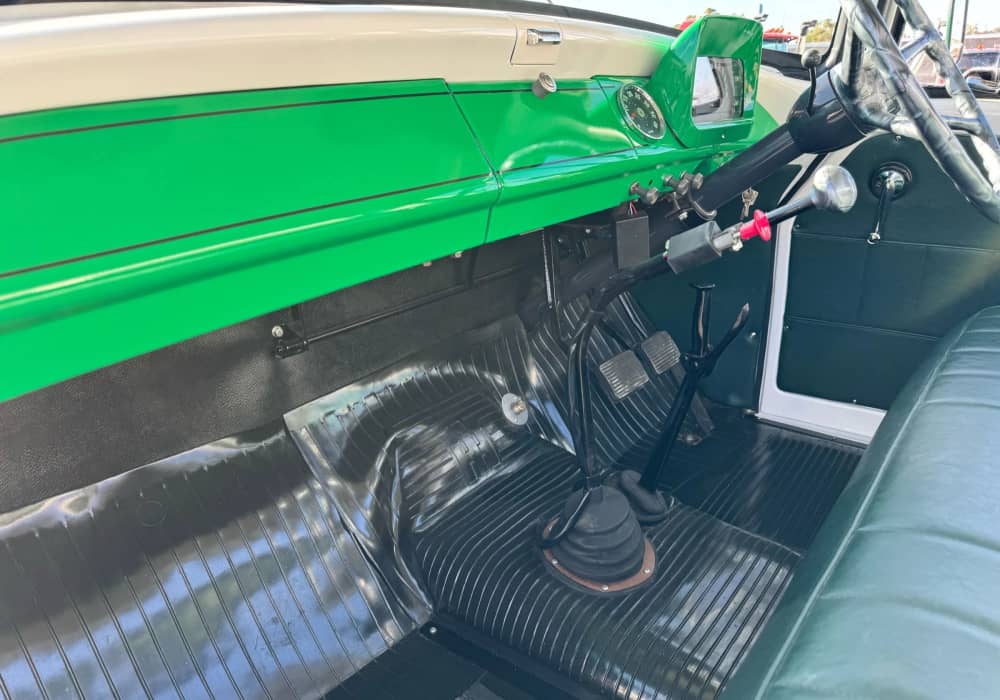 **Wrecking** 1965 International AB180 Series - Image 18