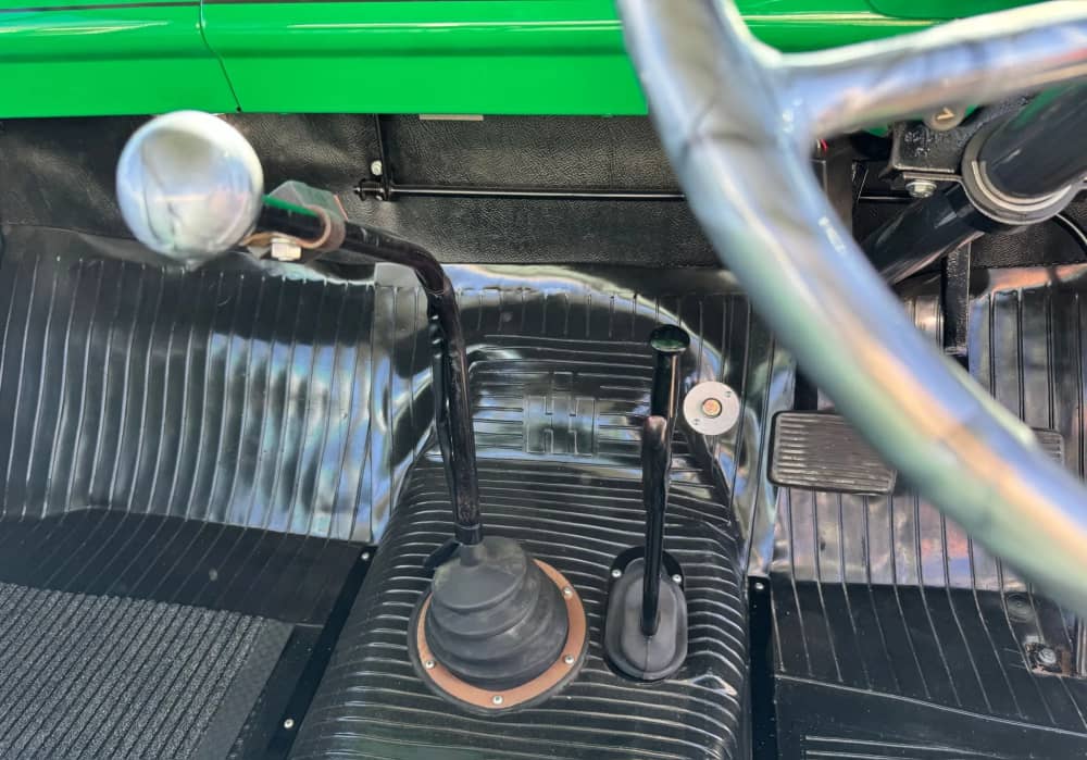 **Wrecking** 1965 International AB180 Series - Image 23