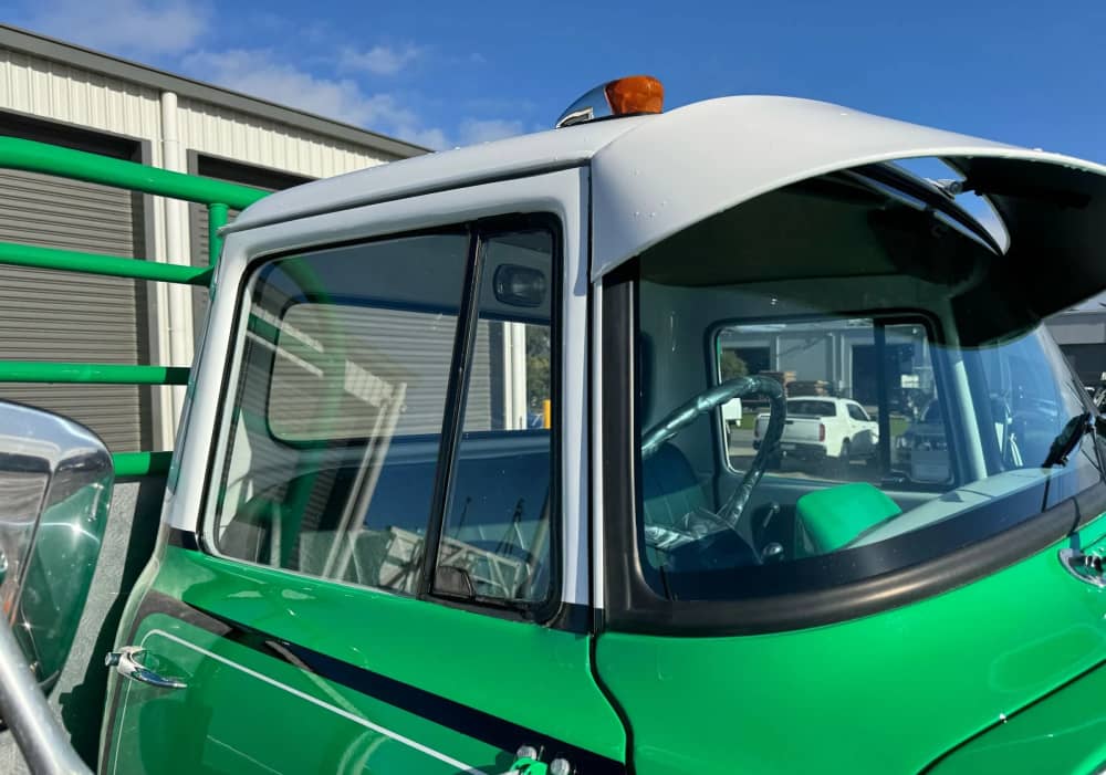 **Wrecking** 1965 International AB180 Series - Image 35