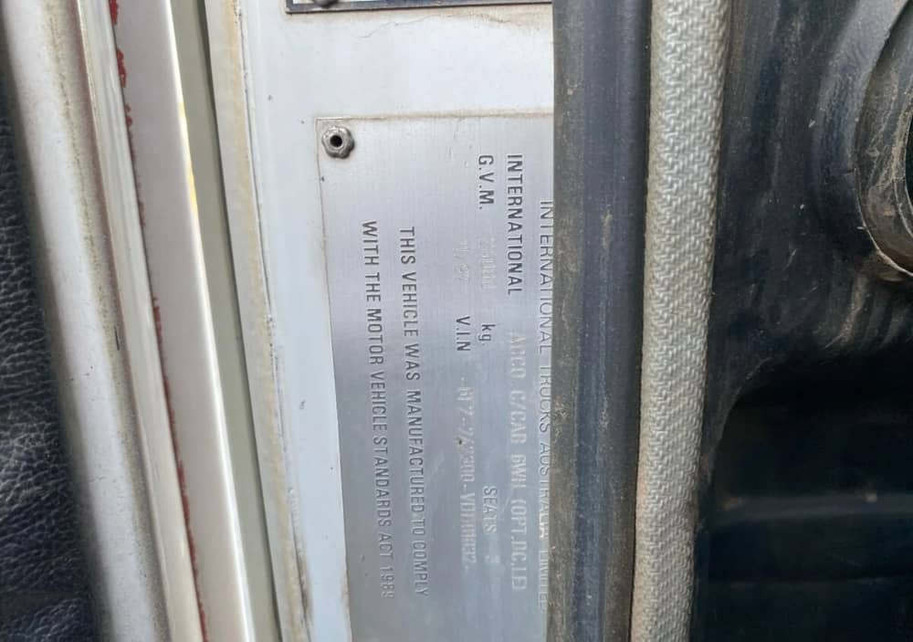 **Wrecking** 1997 International ACCO 2350G - Image 2