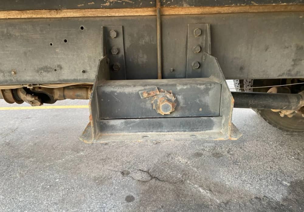 **Wrecking** 1997 International ACCO 2350G - Image 15