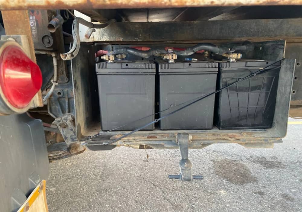 **Wrecking** 1997 International ACCO 2350G - Image 17