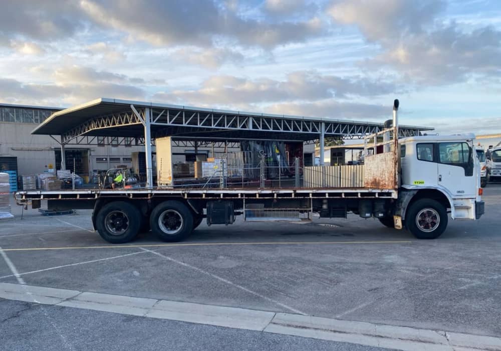 **Wrecking** 1997 International ACCO 2350G - Image 24