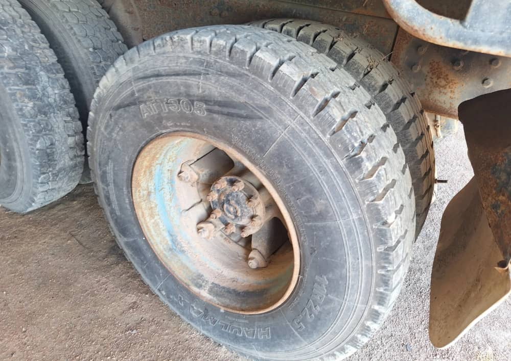 ** Wrecking ** 1984 International ACCO T2650 - Image 2