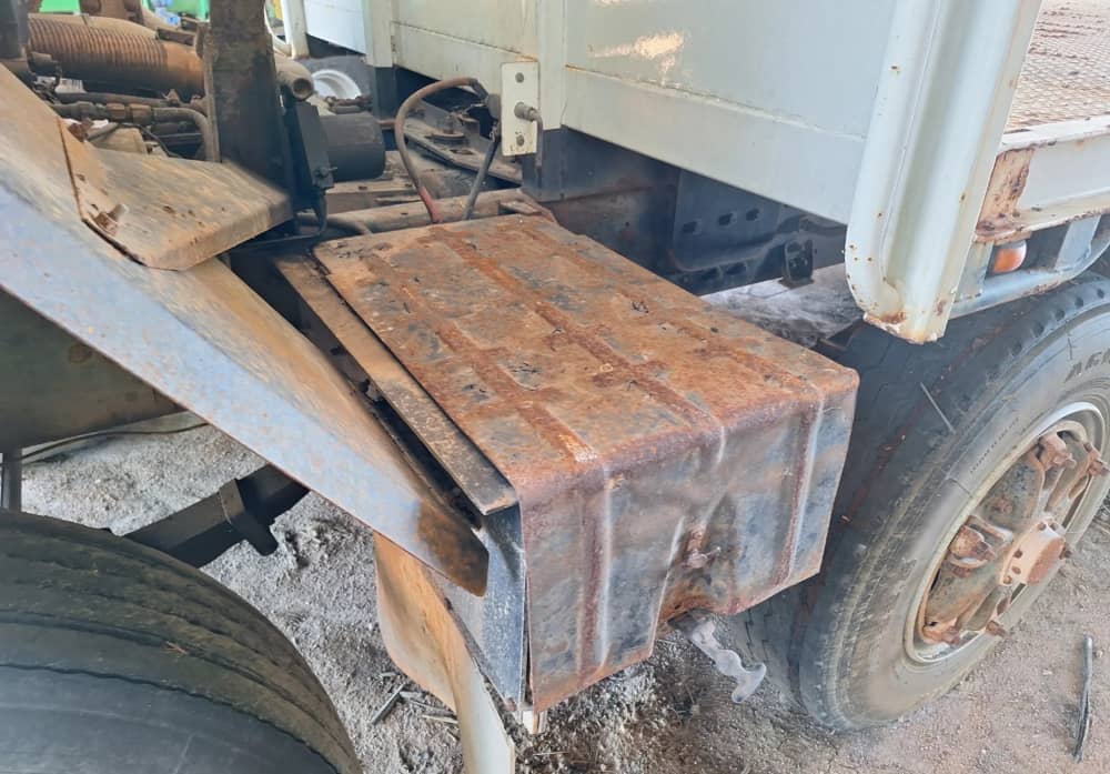 ** Wrecking ** 1984 International ACCO T2650 - Image 4