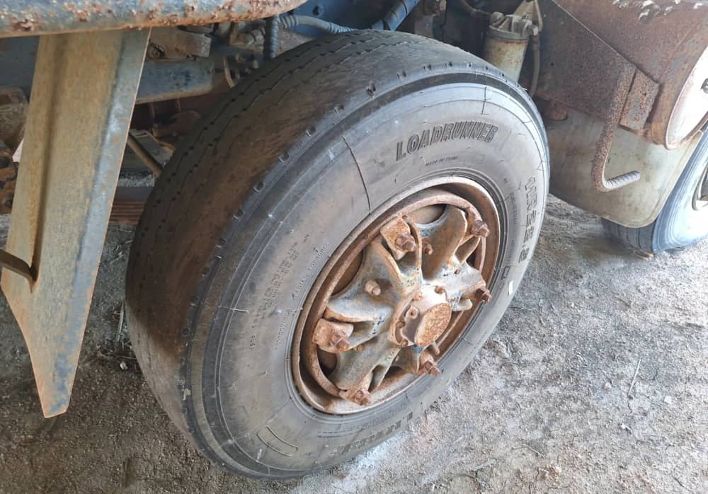 ** Wrecking ** 1984 International ACCO T2650 - Image 5