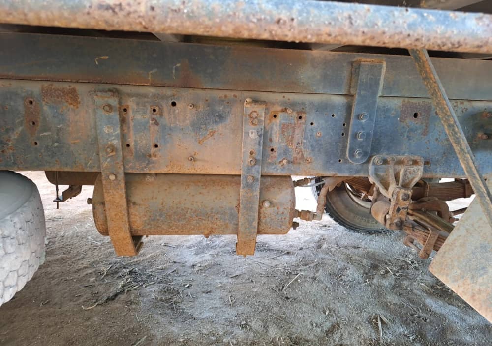 ** Wrecking ** 1984 International ACCO T2650 - Image 10