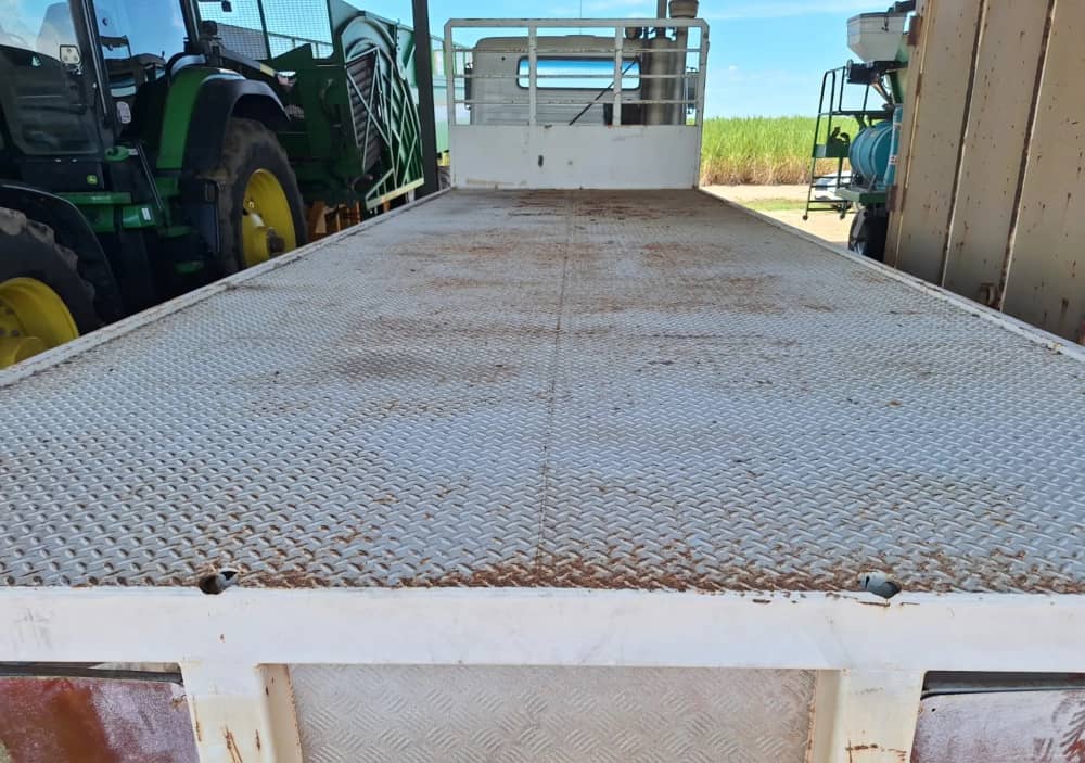 ** Wrecking ** 1984 International ACCO T2650 - Image 12