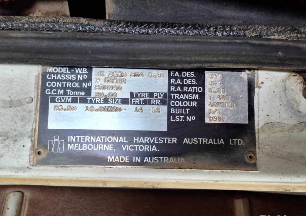 ** Wrecking ** 1984 International ACCO T2650 - Image 16