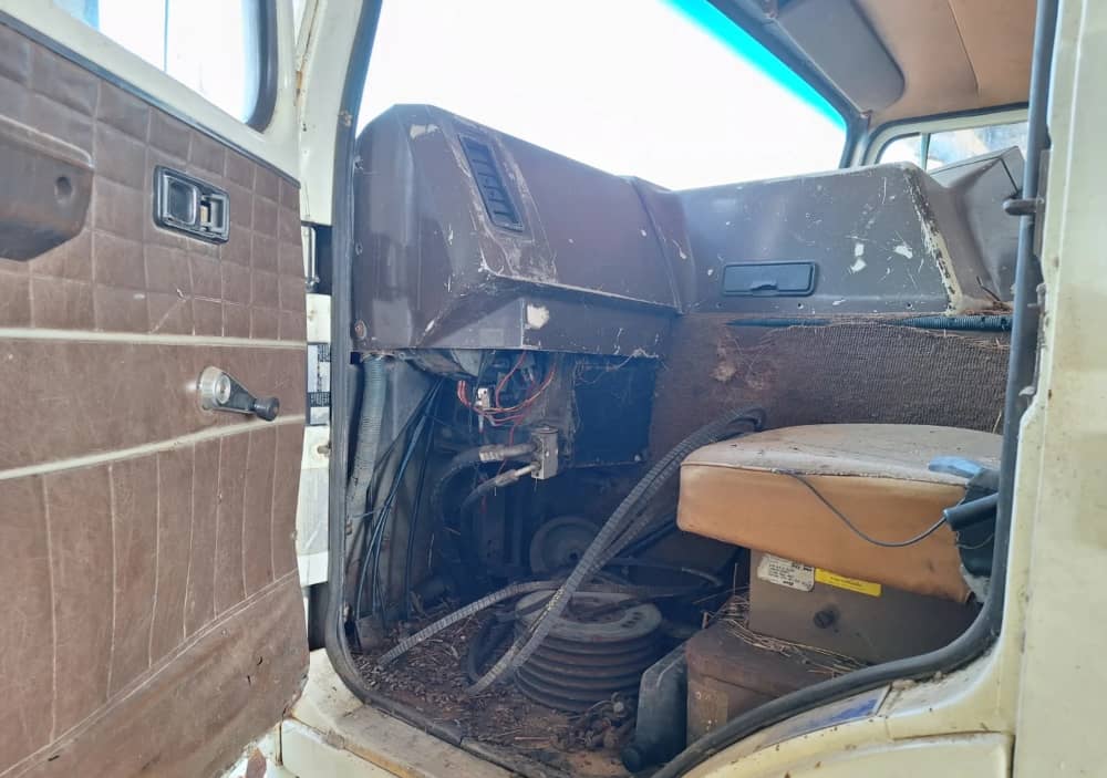 ** Wrecking ** 1984 International ACCO T2650 - Image 20