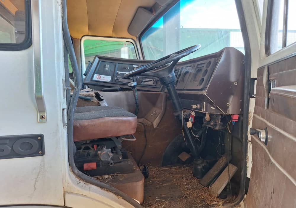 ** Wrecking ** 1984 International ACCO T2650 - Image 22