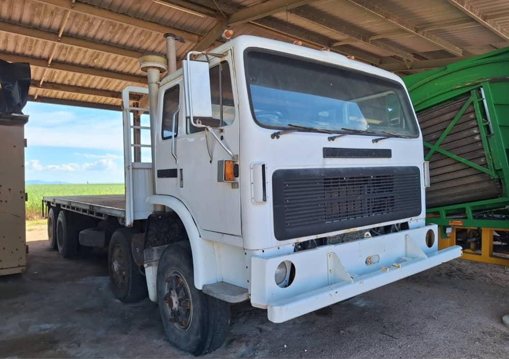 ** Wrecking ** 1984 International ACCO T2650