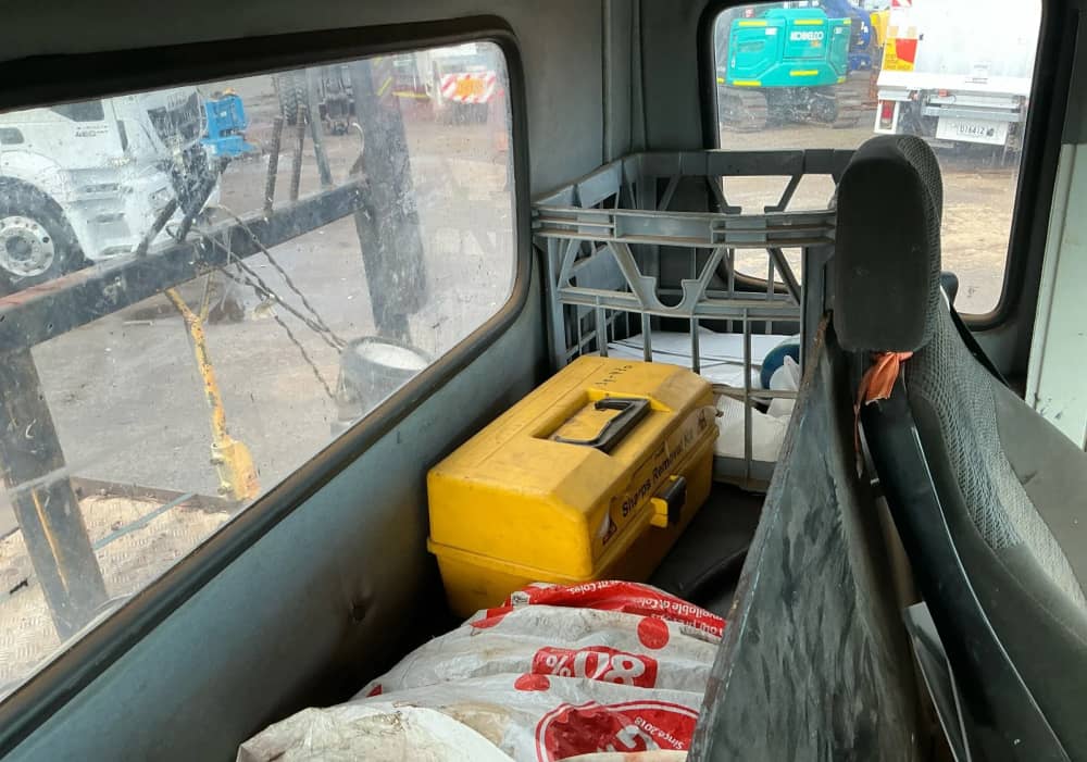 **Wrecking** 1998 International ACCO 2350G - Image 5