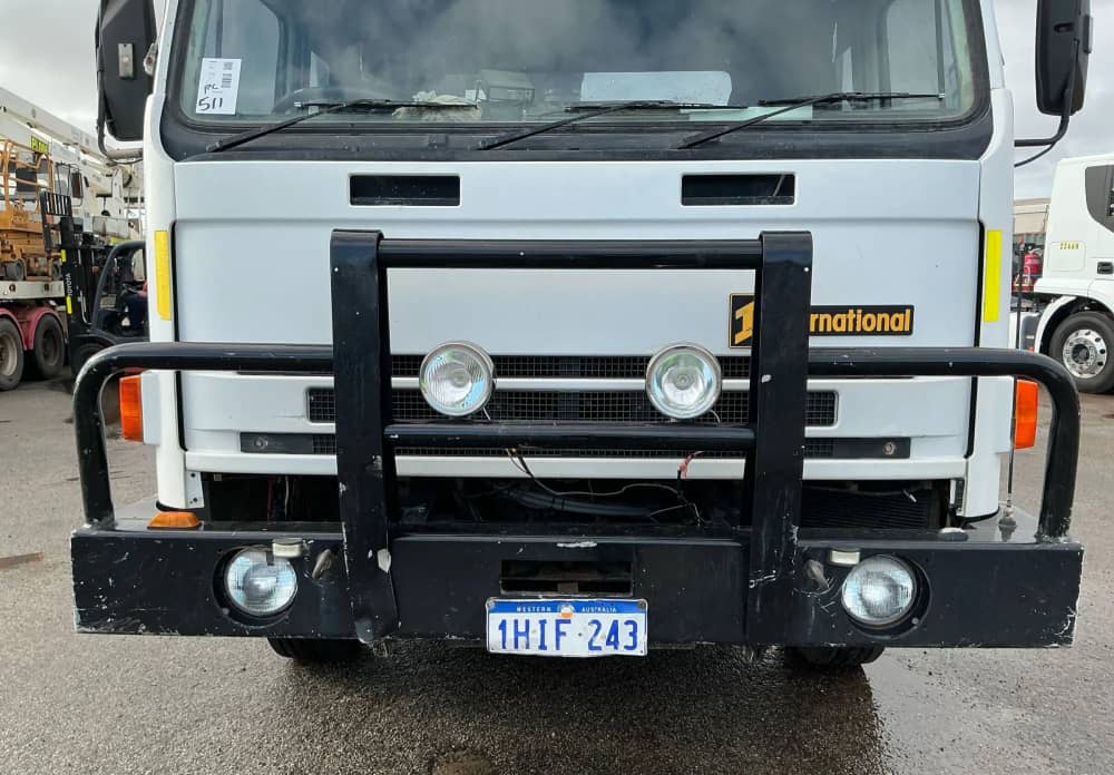 **Wrecking** 1998 International ACCO 2350G - Image 12