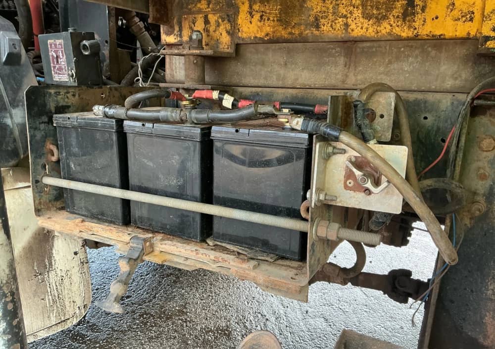 **Wrecking** 1998 International ACCO 2350G - Image 14