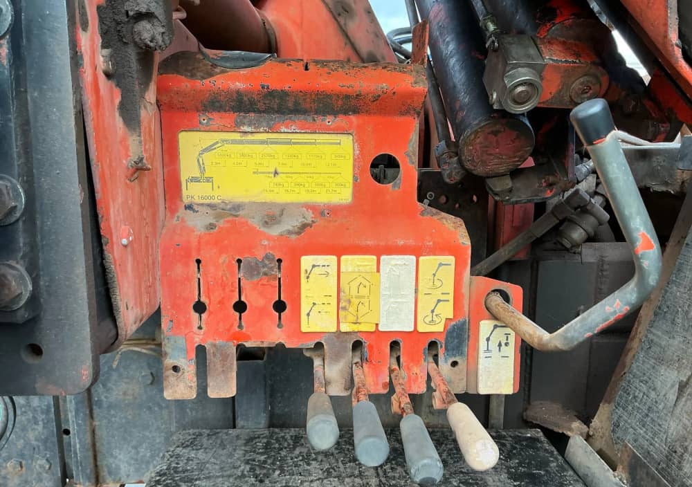 **Wrecking** 1998 International ACCO 2350G - Image 30