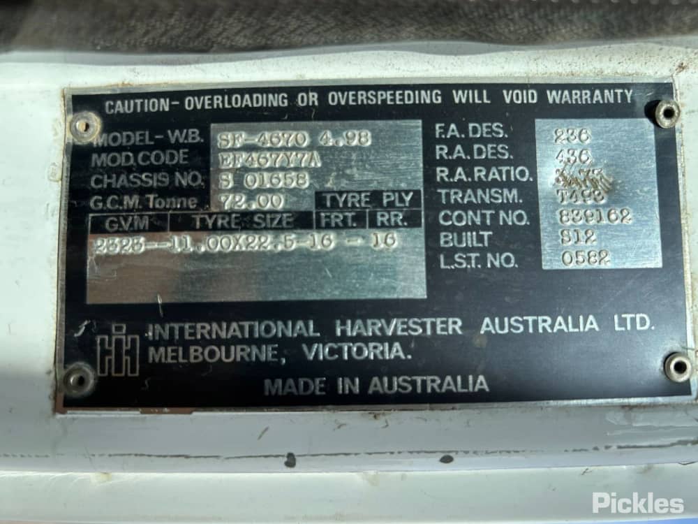 **Wrecking** 1987 International Transtar 4670 - Image 3