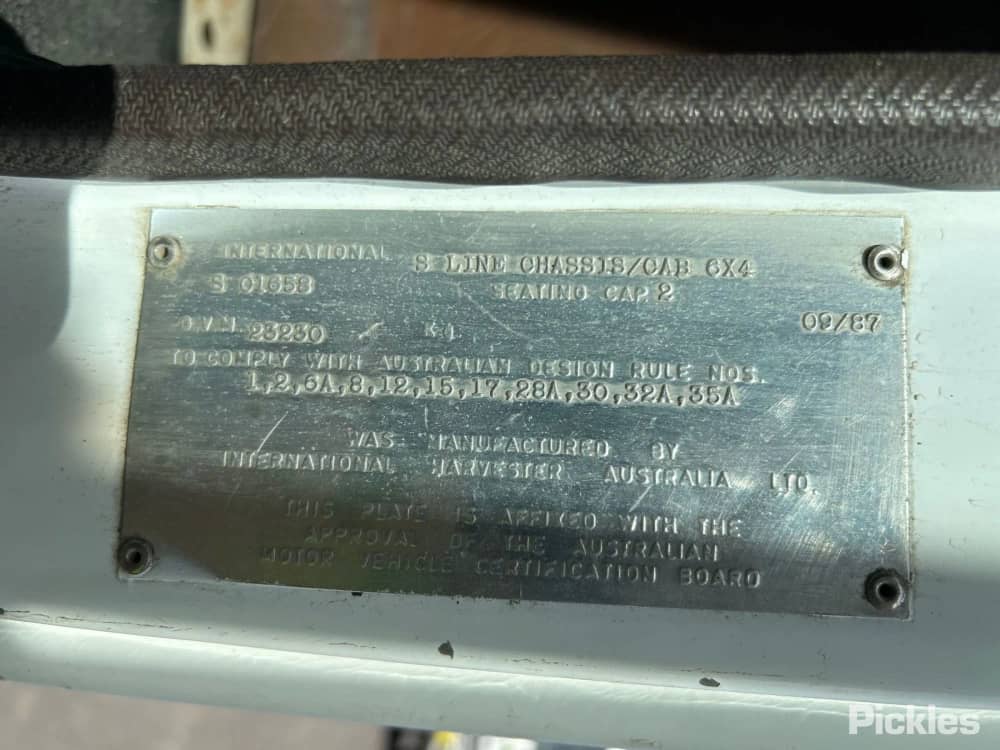 **Wrecking** 1987 International Transtar 4670 - Image 4