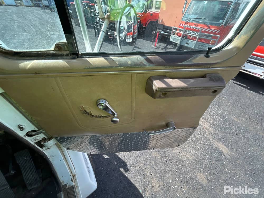 **Wrecking** 1987 International Transtar 4670 - Image 7