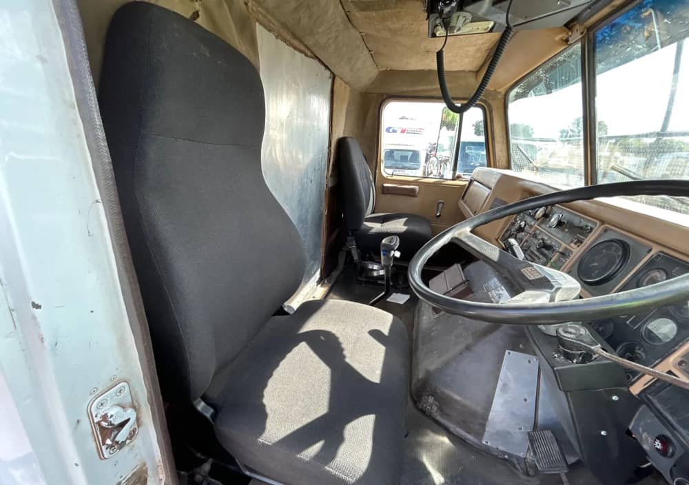 **Wrecking** 1987 International Transtar 4670 - Image 13