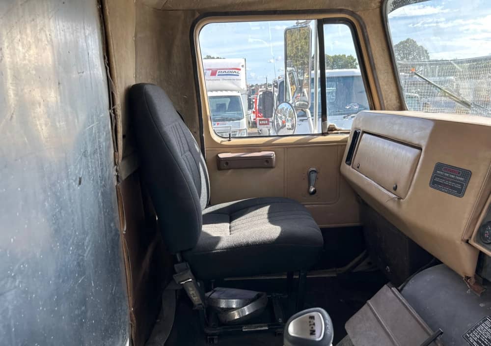 **Wrecking** 1987 International Transtar 4670 - Image 14