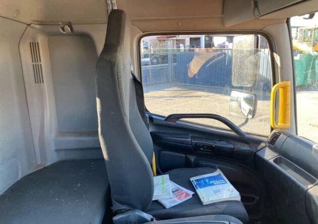 **Wrecking** 2016 Hino FG1J - Image 10