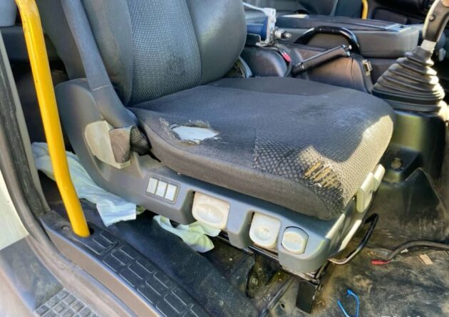**Wrecking** 2016 Hino FG1J - Image 11
