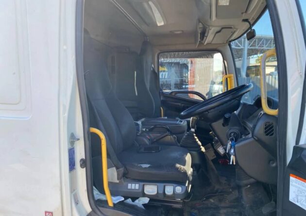 **Wrecking** 2016 Hino FG1J - Image 15
