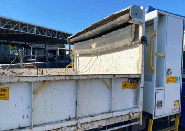 **Wrecking** 2016 Hino FG1J - Image 21