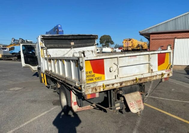 **Wrecking** 2016 Hino FG1J - Image 27