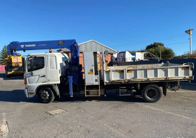 **Wrecking** 2016 Hino FG1J - Image 30