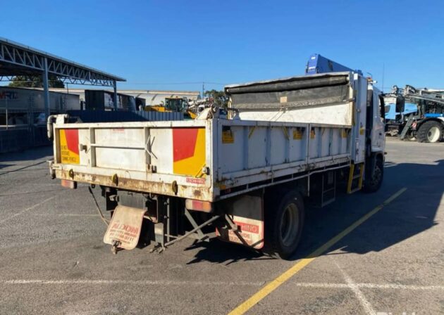 **Wrecking** 2016 Hino FG1J - Image 31