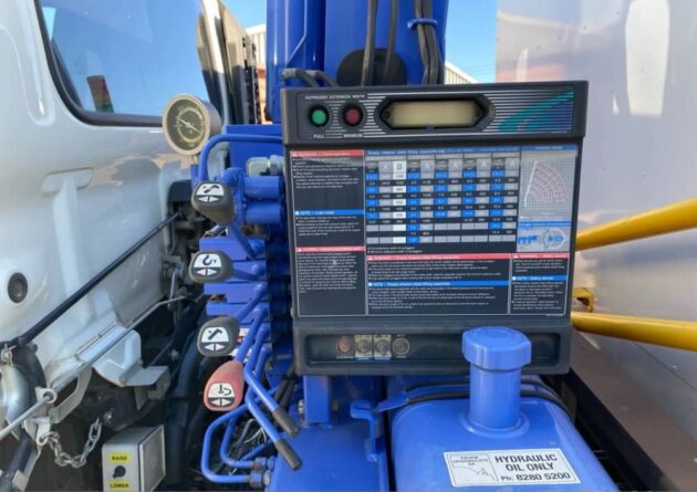 **Wrecking** 2016 Hino FG1J - Image 32