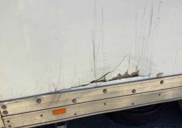 **Wrecking** 2011 Hino 300 616 - Image 5