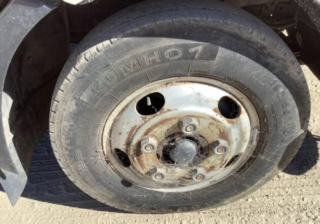 **Wrecking** 2011 Hino 300 616 - Image 10