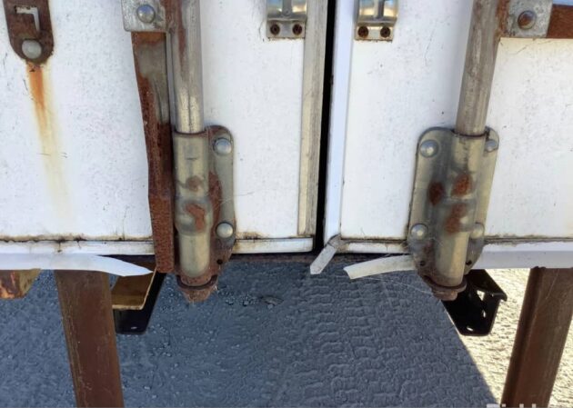 **Wrecking** 2011 Hino 300 616 - Image 12