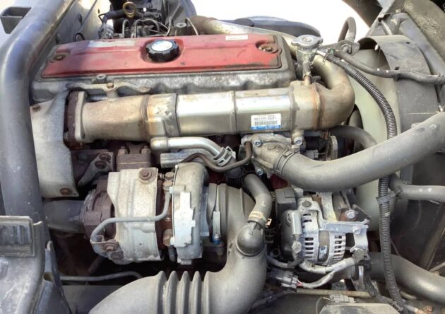 **Wrecking** 2011 Hino 300 616 - Image 19