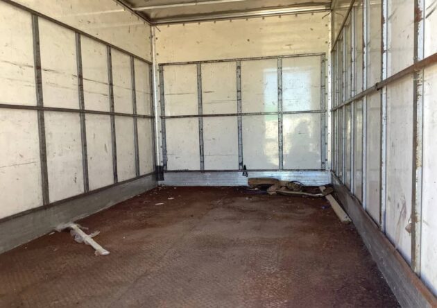 **Wrecking** 2011 Hino 300 616 - Image 22
