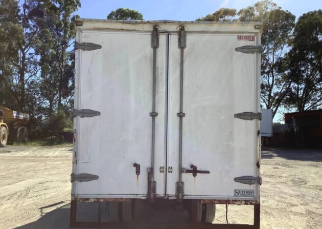 **Wrecking** 2011 Hino 300 616 - Image 25