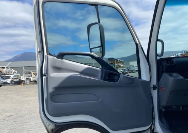 **Wrecking** 2018 Hino 300 921 - Image 15