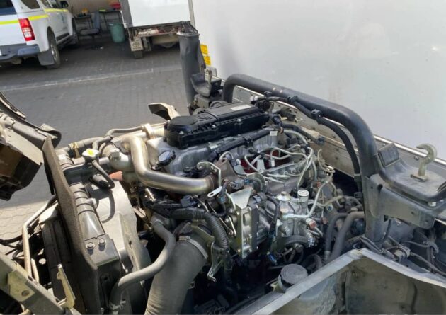 **Wrecking** 2018 Hino 300 921 - Image 17