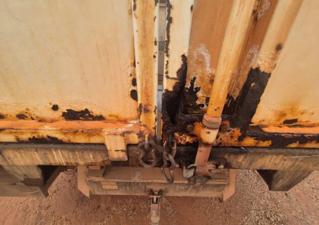 **Wrecking** 2016 Hino 300 921 - Image 9