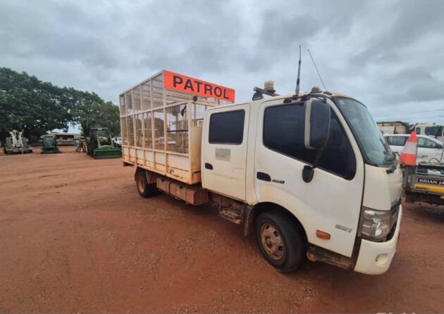 **Wrecking** 2016 Hino 300 921 - Image 13